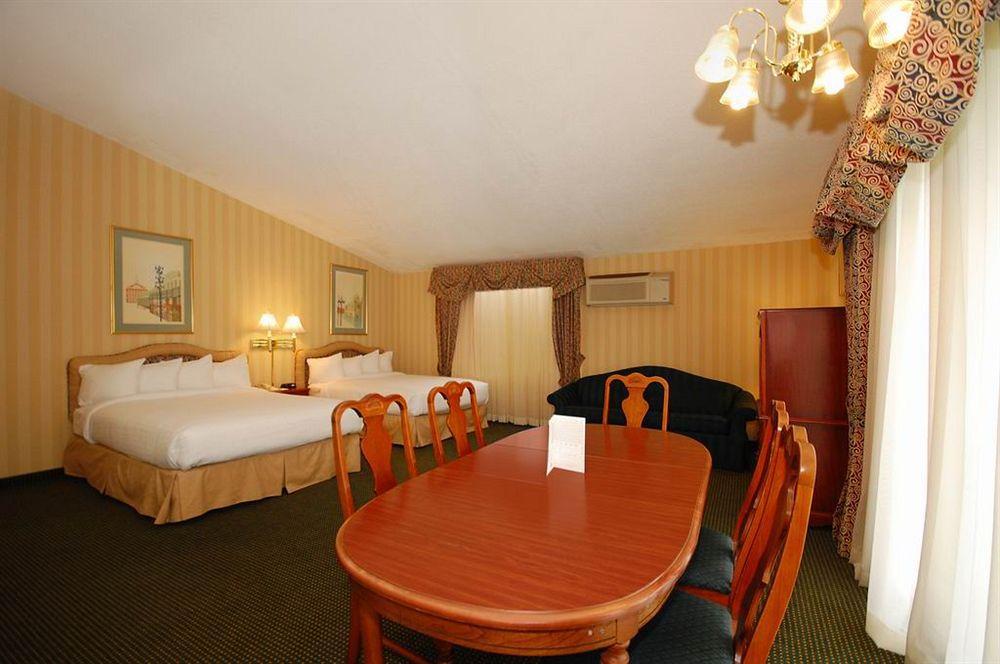 Best Western Plus, The Inn At Hampton Exteriör bild