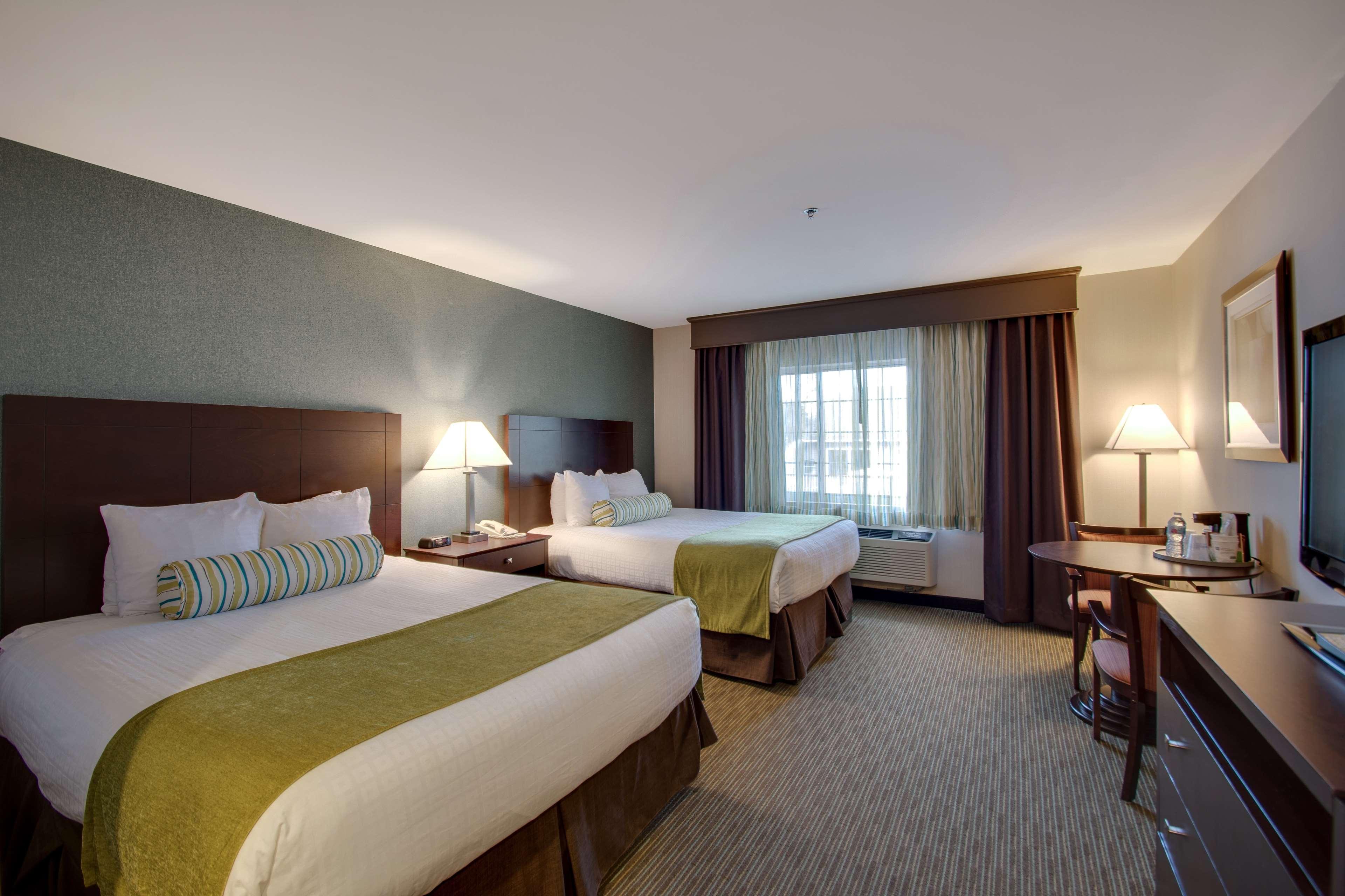 Best Western Plus, The Inn At Hampton Exteriör bild