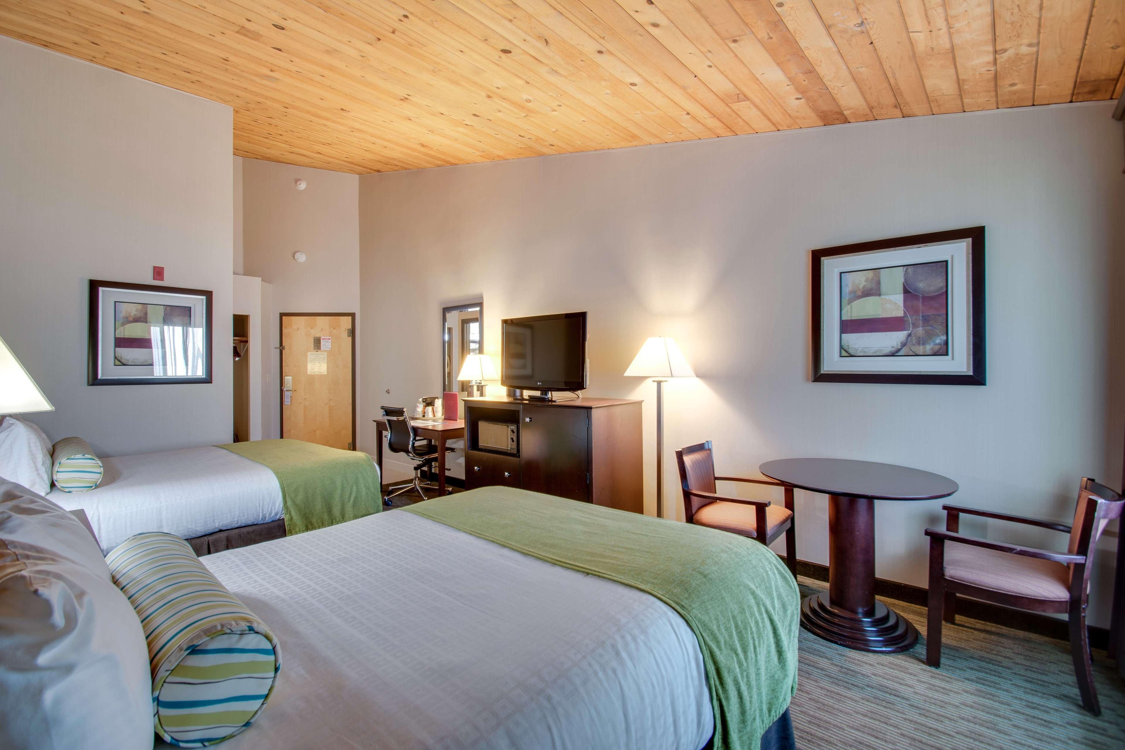 Best Western Plus, The Inn At Hampton Exteriör bild