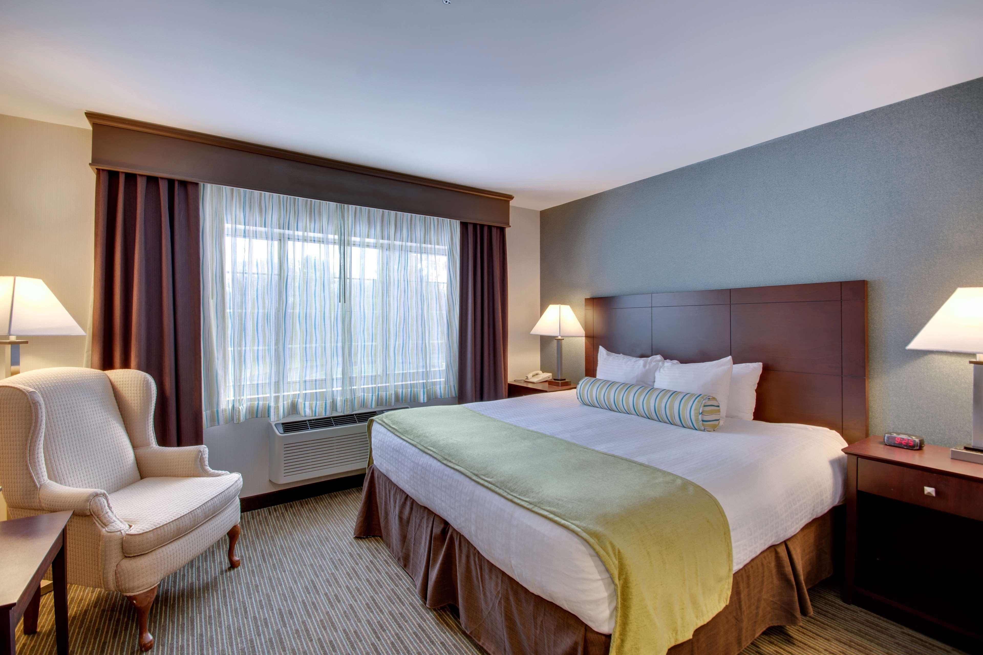 Best Western Plus, The Inn At Hampton Exteriör bild